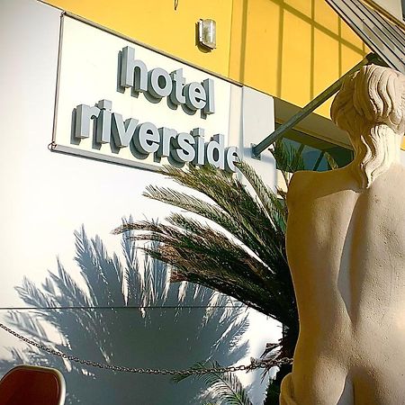 Hotel Riverside Модена Экстерьер фото