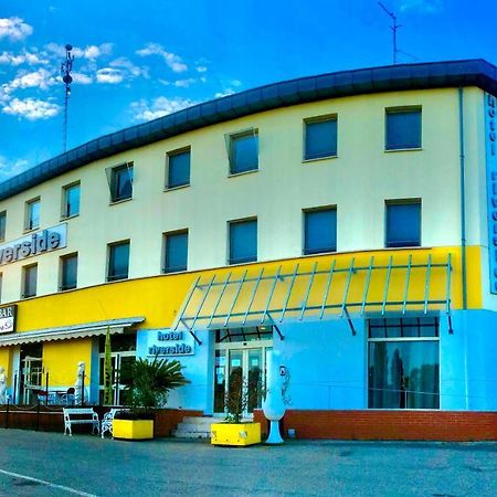 Hotel Riverside Модена Экстерьер фото