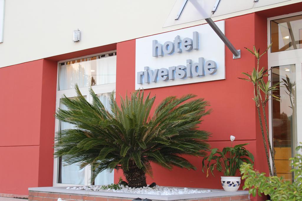 Hotel Riverside Модена Экстерьер фото
