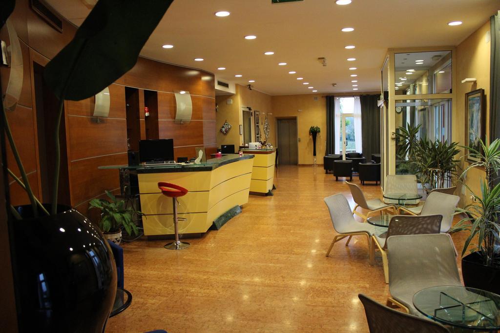 Hotel Riverside Модена Экстерьер фото