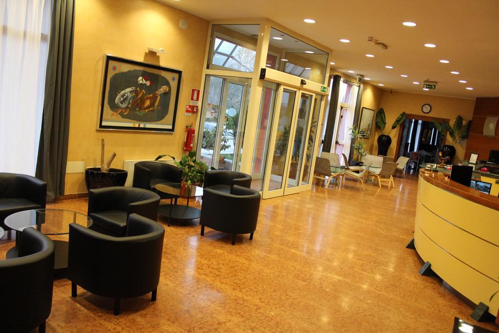 Hotel Riverside Модена Экстерьер фото