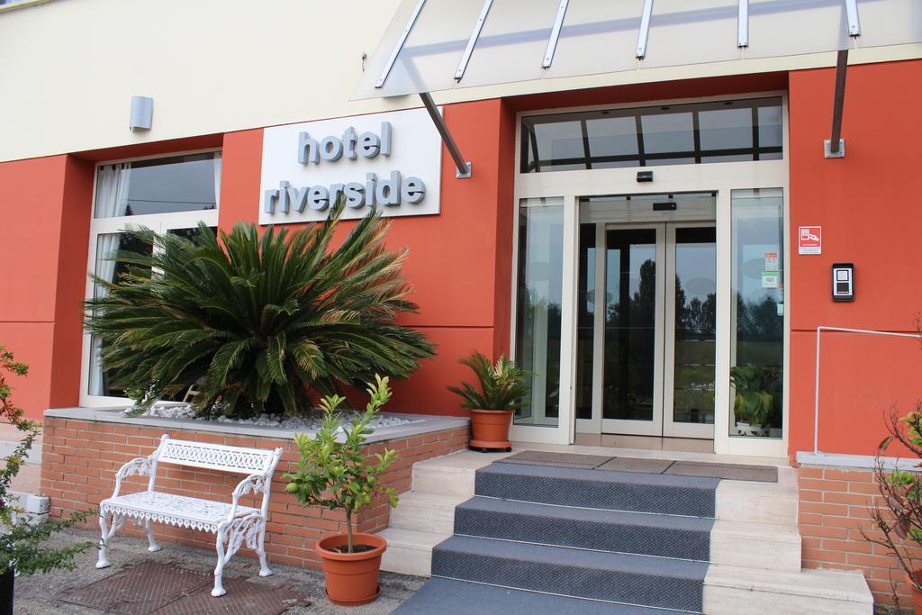 Hotel Riverside Модена Экстерьер фото