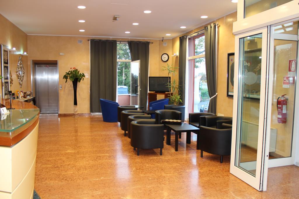 Hotel Riverside Модена Экстерьер фото