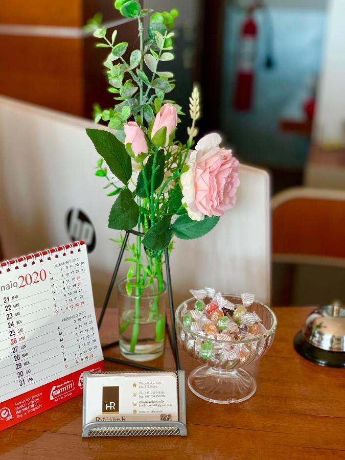 Hotel Riverside Модена Экстерьер фото